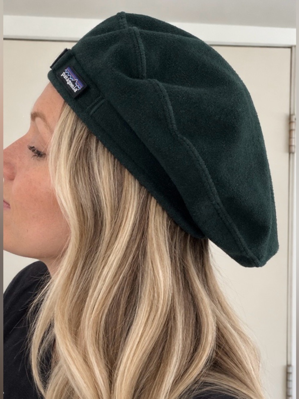 VINTAGE Patagonia Dark Green Fleece Beret - Classic Outdoor Style